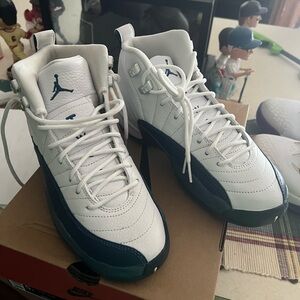 Jordan White and Navy high Top Sneakers kids Jordan 12. 5 youths